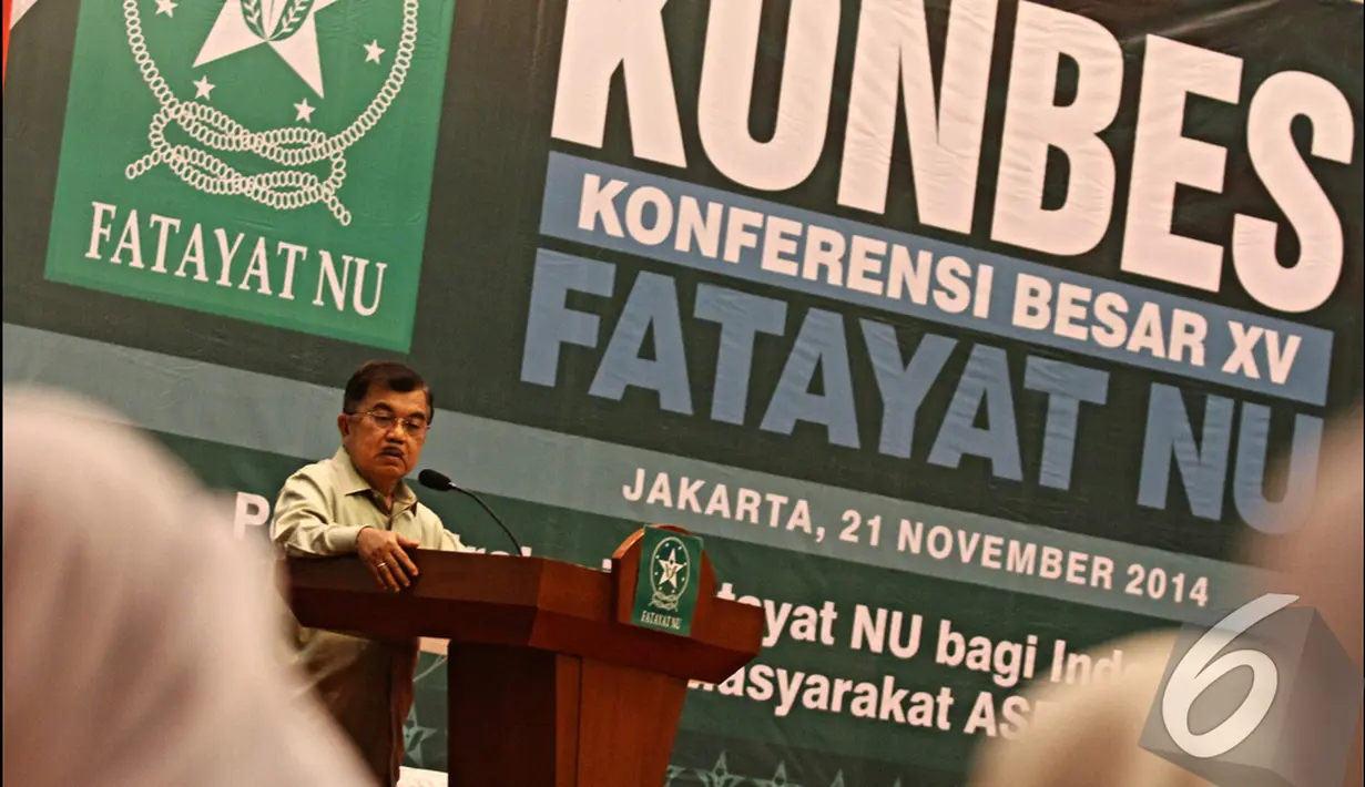 Wakil Presiden Jusuf Kalla memberikan pidato pada pembukaan Konferensi Besar XV Fatayat NU di Gedung Kementrian Agama, Jakarta. Foto diambil pada Jum'at (21/11/2014). (Liputan6.com/Faizal Fanani)