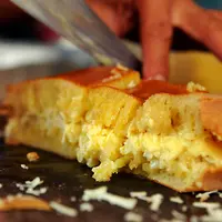 Di Jakarta, pantang buat kamu melewatkan 5 martabak hits ini!