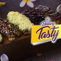 Pisang nugget, makanan ringan yang menggugah selera.