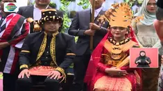 Bobby Nasution dan Kahiyang Ayu Siregar jalani ritual tapian raya bangunan na martua sebagai tanda melepas masa muda dan lajang/gadis.