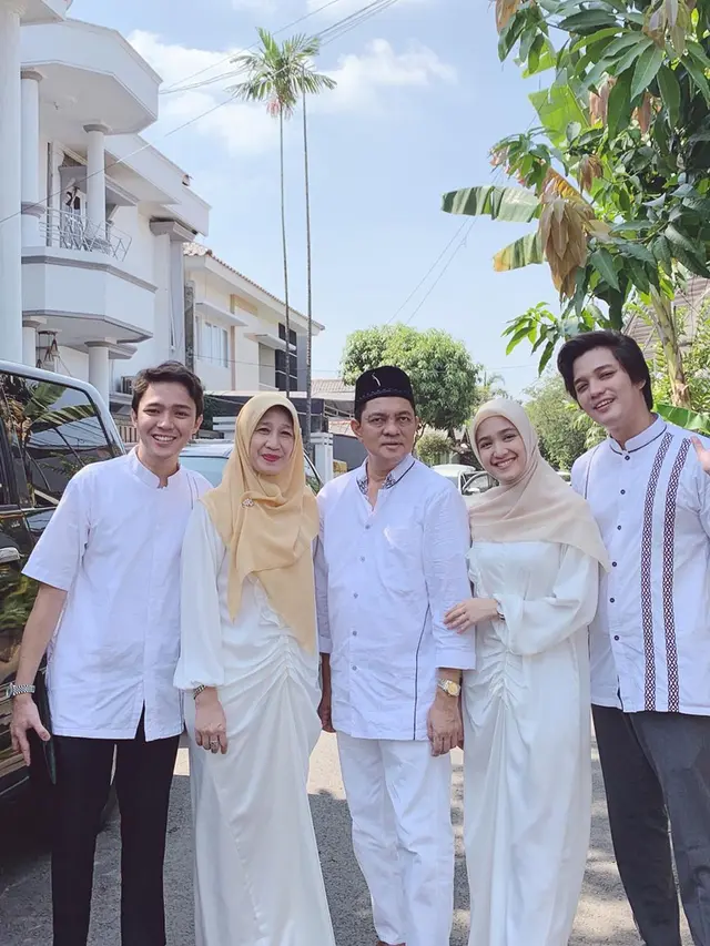 6 Potret Kompak Cut Syifa dan Kedua Kakaknya, Sibling Goals