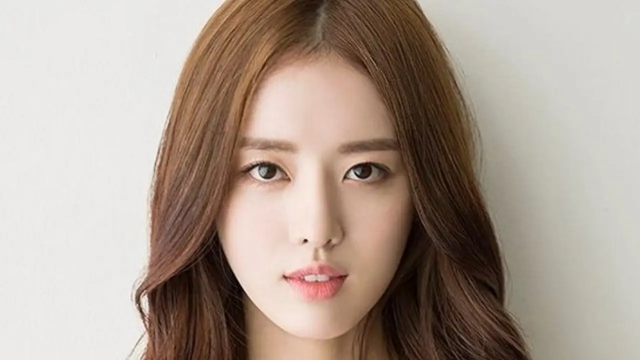 Han Ji Sun (Soompi)