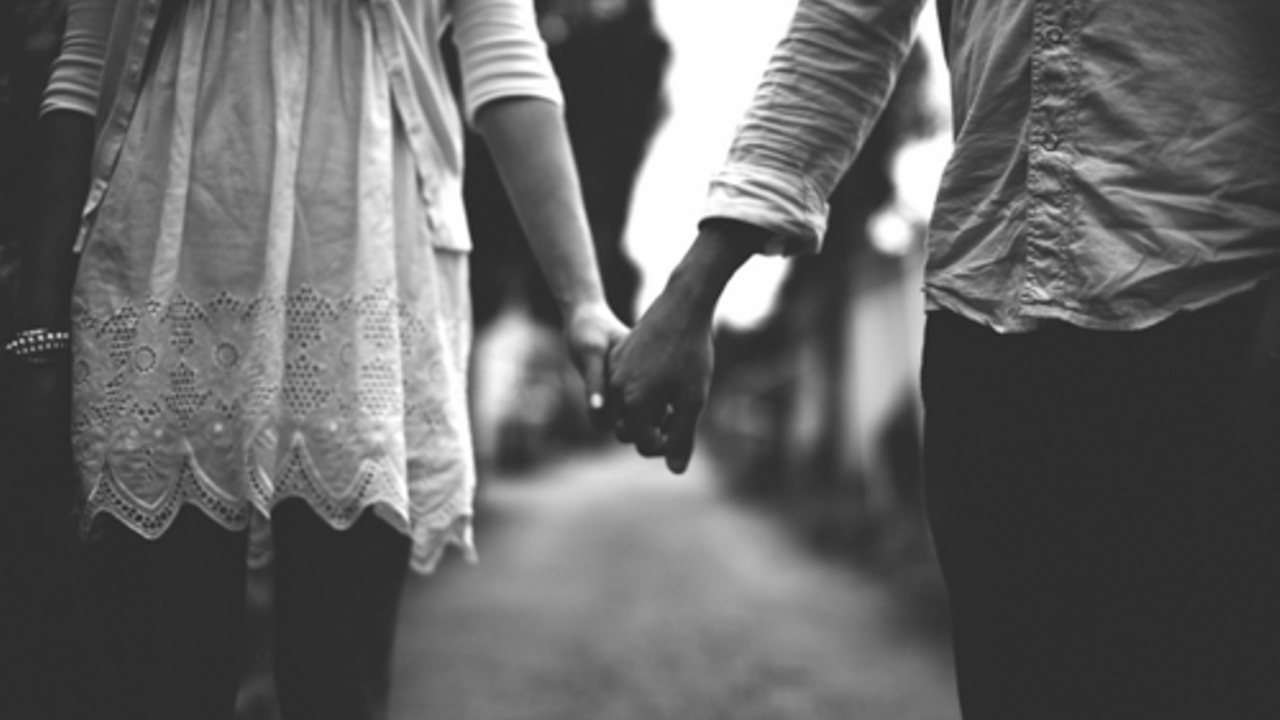 6 Hal Ini Harus Kamu Pikirkan Sebelum Pacaran sama Teman Sekantor