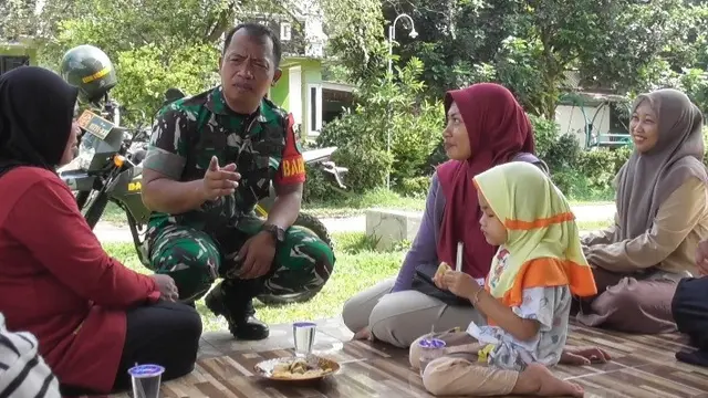 Kisah Babinsa di Lampung Timur Sulap Gudang Pakan Sapi Jadi Tempat Belajar, Puluhan Anak Desa Kini Rajin Baca dan Berhitung