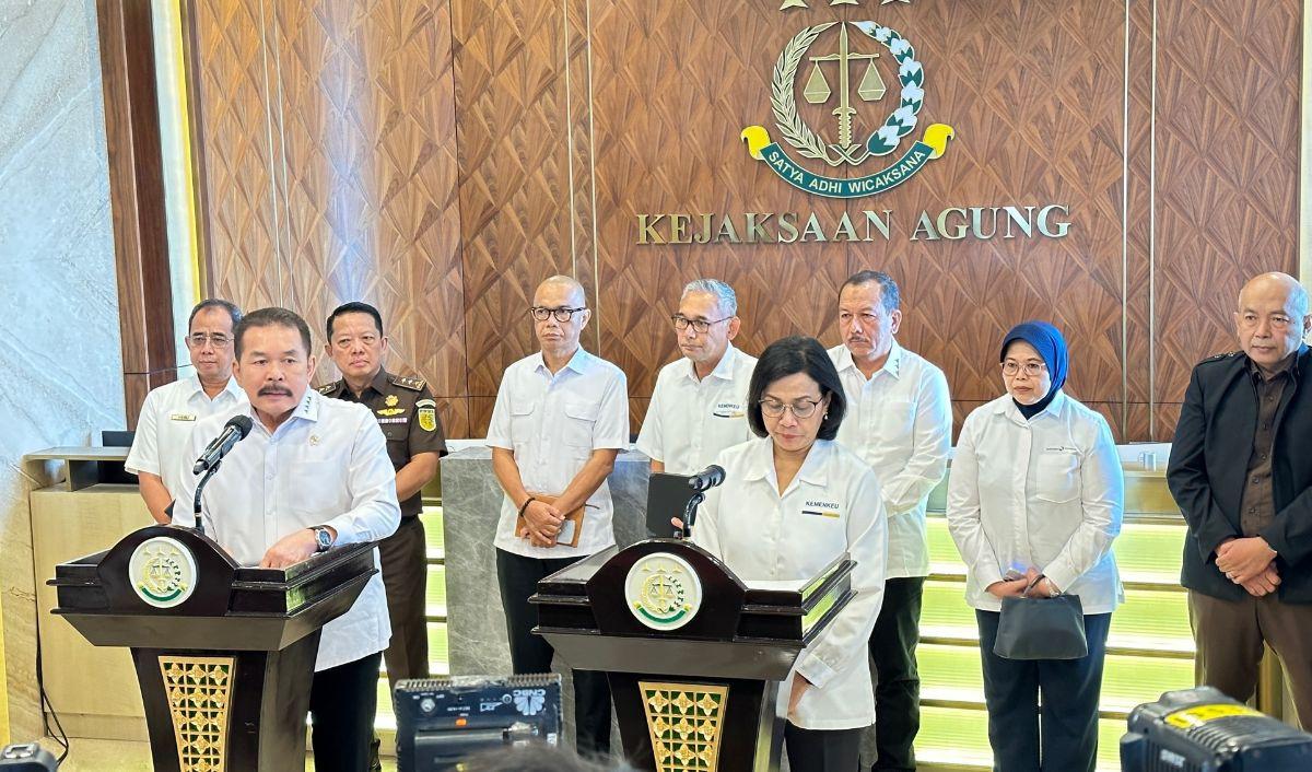 Burhanuddin memastikan Kejagung transparan mengungkap kasus dugaan korupsi di lingkungan LPEI. Burhanuddin meminta publik menunggu kerja penyidik Kejagung.<br>