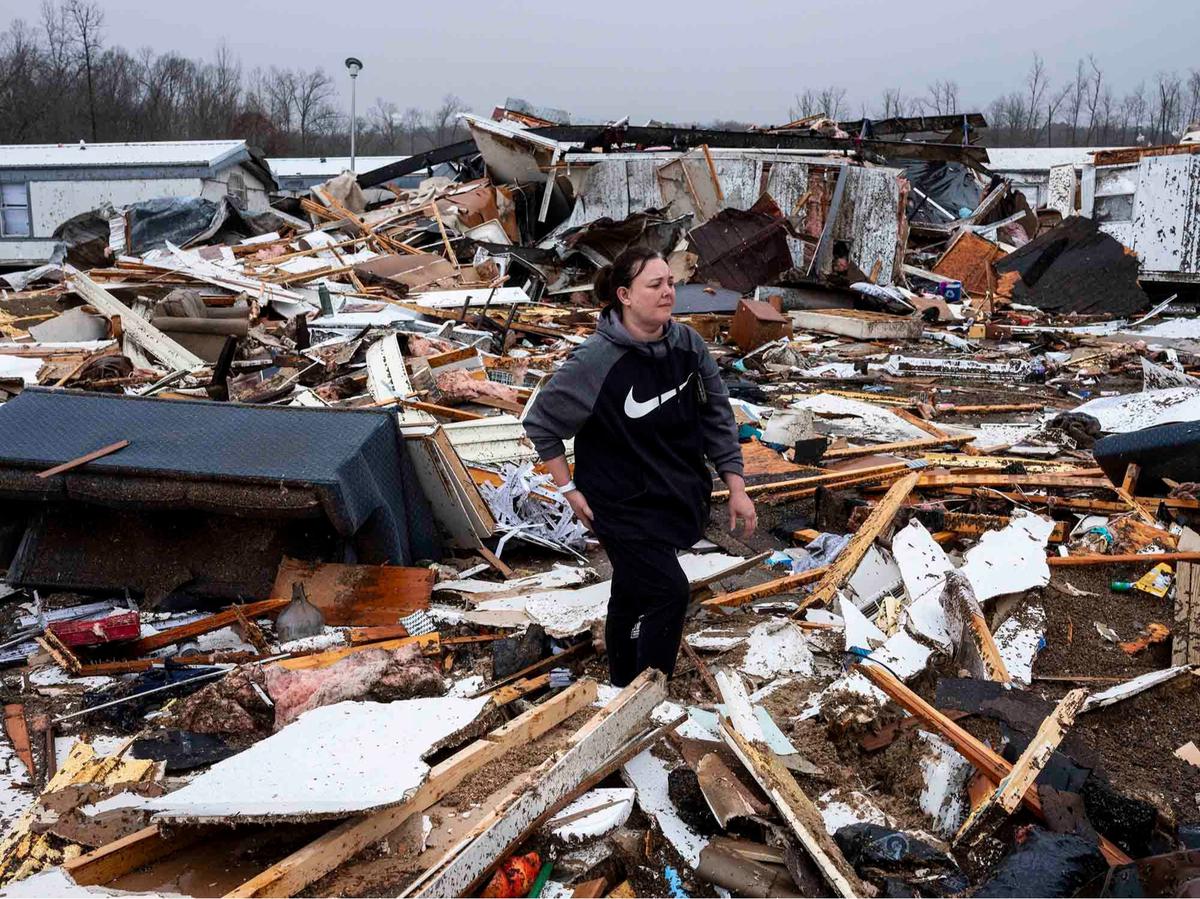 FOTO: Tornado Dahsyat Melululantahkan Pemukiman Warga di Missouri