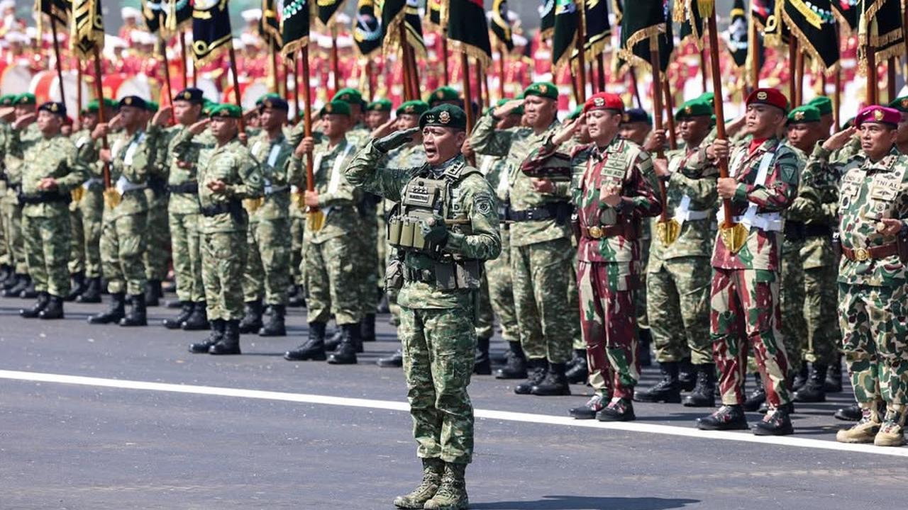 VIDEO: Aksi Gagah Pangkostrad Letjen TNI Fadjar, Komandan Upacara Dipuji Presiden Prabowo