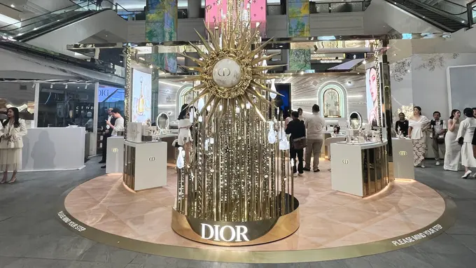 The Ball of Dreams, Suguhan Dramatis yang Memikat dari Dior Beauty Holiday 2024 Collection