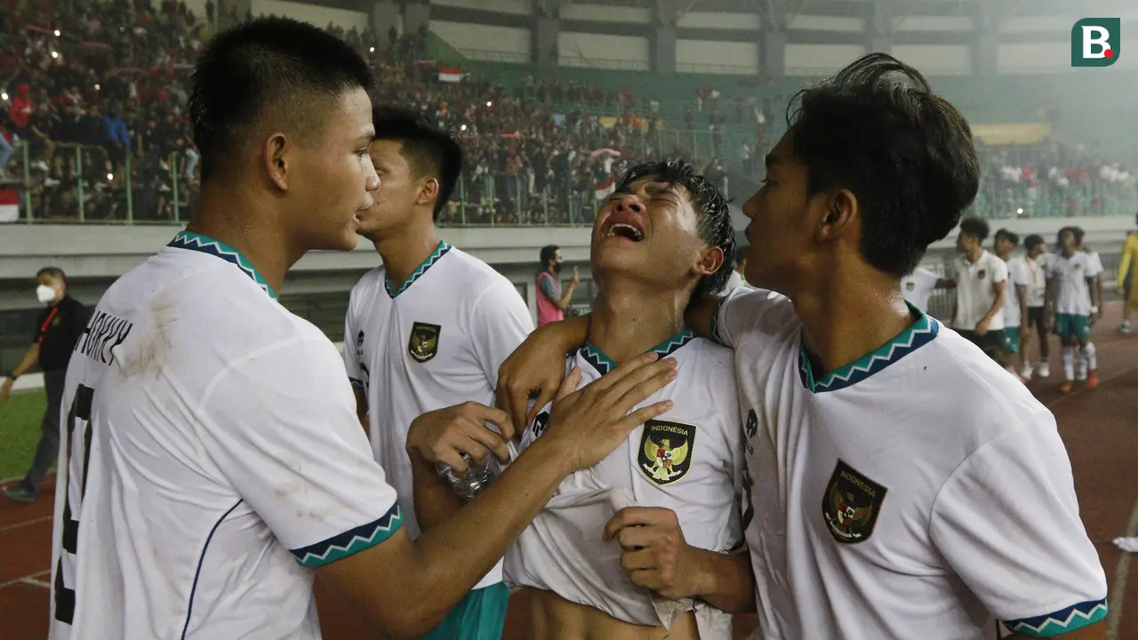 Foto: Ekspresi Pemain Timnas Indonesia usai Tersingkir dari Piala AFF U-19 2022, Zanadin Fariz Pun Menangis