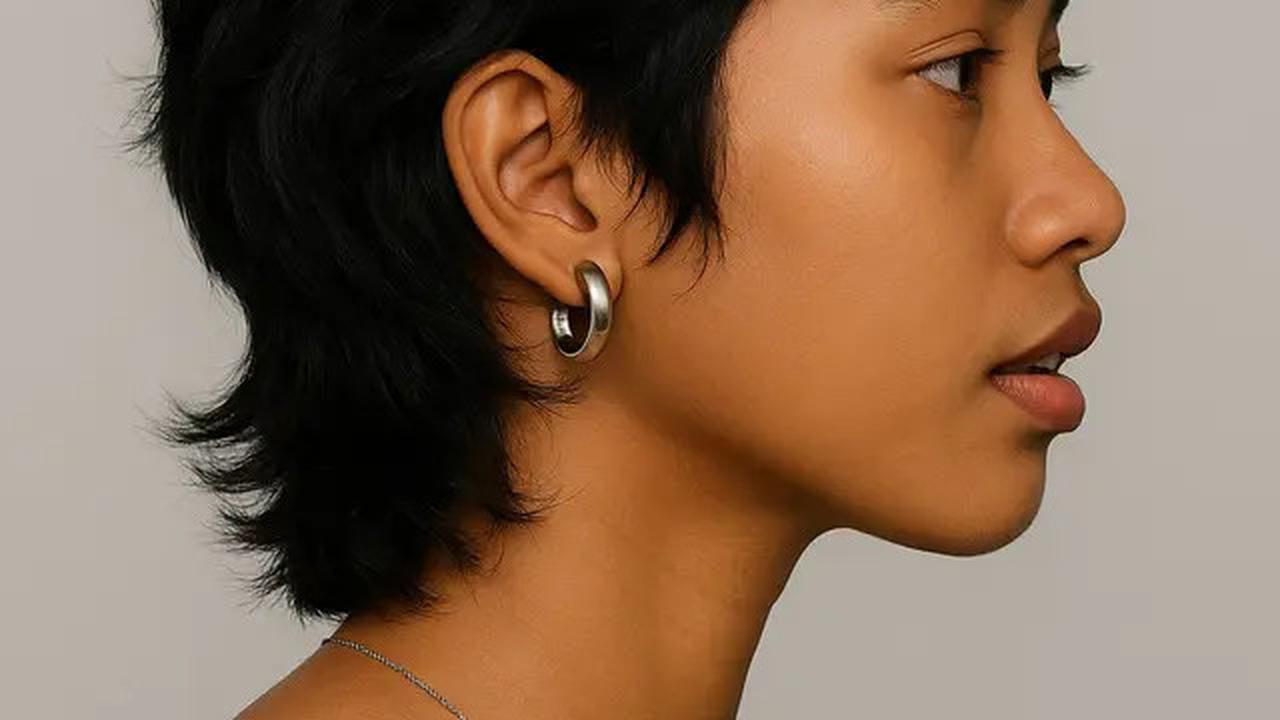 5 Gaya Potongan Rambut Wolf Cut, Untuk Penampilan Lebih Cantik di 2025