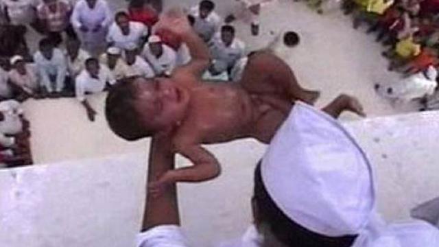 5 Ritual di India yang Membuat Anda Ternganga