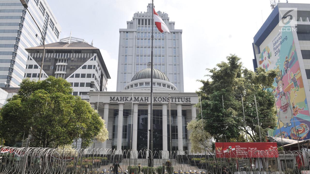 Pengawalan Ketat Gedung MK Jelang Sidang Putusan