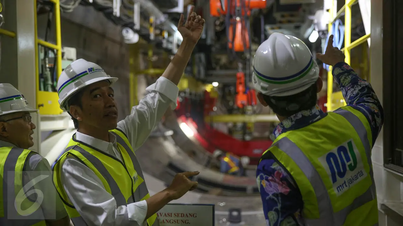 20151008-Jokowi Ajak Ahok Tinjau Pengeboran Terowongan MRT di Senayan