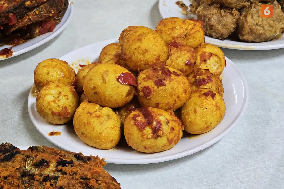 Telur di Rumah Makan Padang (Foto: Aditya Eka Prawira/Liputan6.com)
