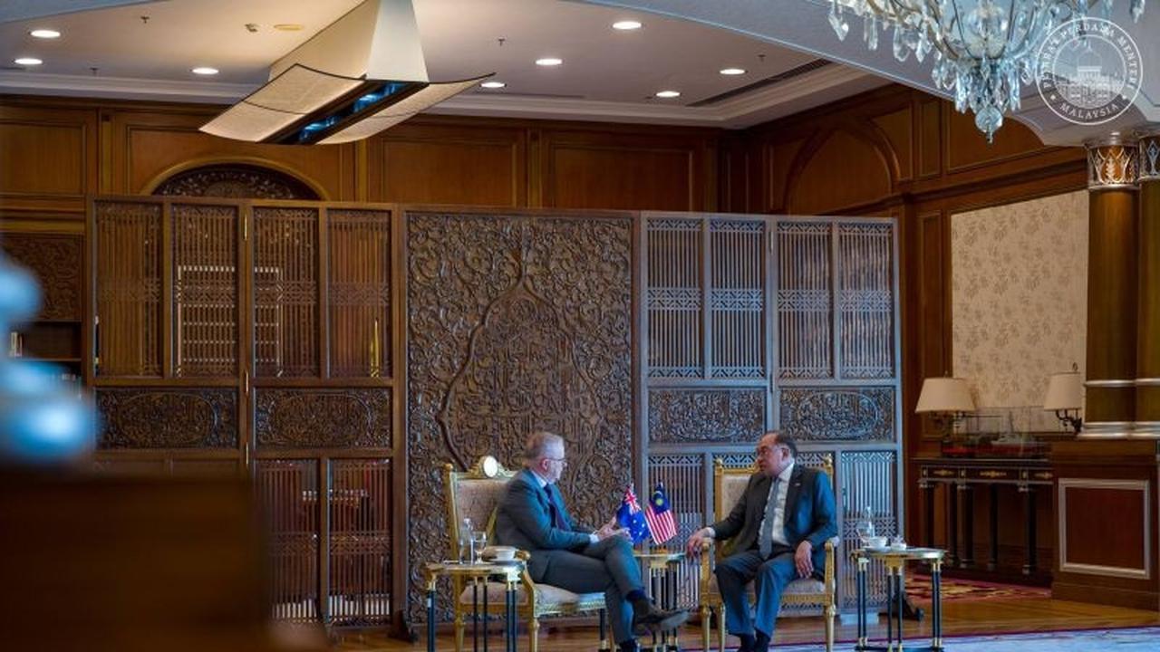 PM Anwar Ibrahim Isyaratkan Malaysia Buka Negosiasi Peroleh Minyak Rusia