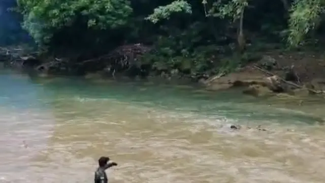 Banjir Bandang Terjang Curug Cikaso Sukabumi, Sejumlah Wisatawan Sempat Terseret Arus
