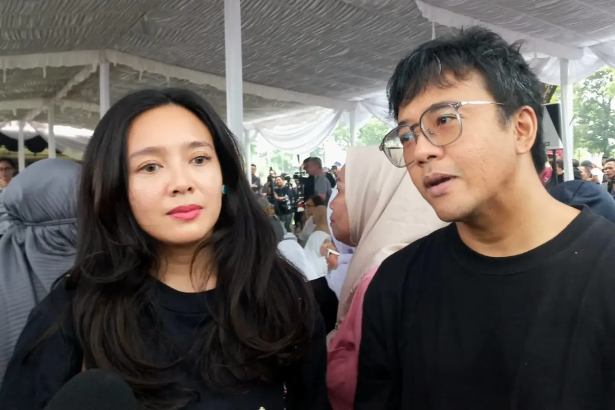 Pasangan Ariel Nidji dan Dhea Ananda