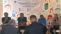 Aliansi Jurnalis Independen (AJI) Persiapan Banjarmasin menggelar diskusi di Palangka Raya, Kalimantan Tengah, Minggu (4/5/2025). Foto: Dok AJI Persiapan Banjarmasin.