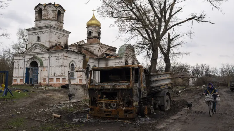 Desa Ukraina menghadapi Paskah tanpa gereja