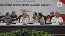 (ki-ka) Menpora Zainudin Amali, Menko PMK Muhadjir Effendy, Menkominfo  John G Plate, Ketum KONI Marciano Nurman saat hadir dalam rapat koordinasi tingkat menteri di Kantor Kemenkom PMK, Jakarta, Kamis (5/2/2020). (Liputan6.com/Faizal Fanani)