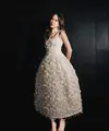 Kali ini, penyanyi sekaligus aktris tersebut tampil dalam balutan gaun putih yang memberi kesan bak pengantin modern, memadukan nuansa klasik dengan sentuhan high fashion yang sophisticated. [@itsmebcl].