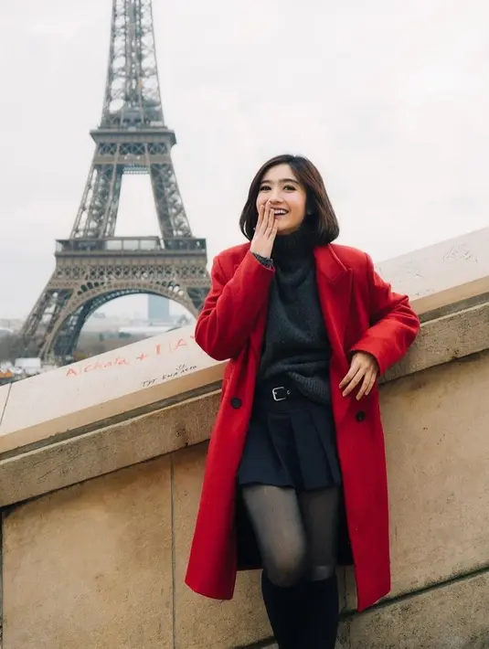 Penampilannya di Eropa lalu dipuji netizen