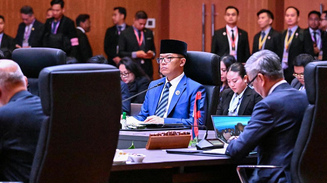 FOTO: Menlu Sugiono Hadiri Pertemuan Menlu ASEAN ke-58, Tegaskan Komitmen untuk ASEAN yang Inklusif dan Tangguh