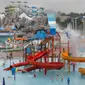 Pemandangan Munsu Waterpark di Pyongyang, Korea Utara, Rabu (17/7/2019). Taman rekreasi favorit bagi warga Korea Utara ini menawarkan aneka permainan sepeti seluncuran air, kolam renang di dalam dan di luar ruangan, lapangan voli, arena panjat tebing dan bar. (AP Photo/Vincent Yu)