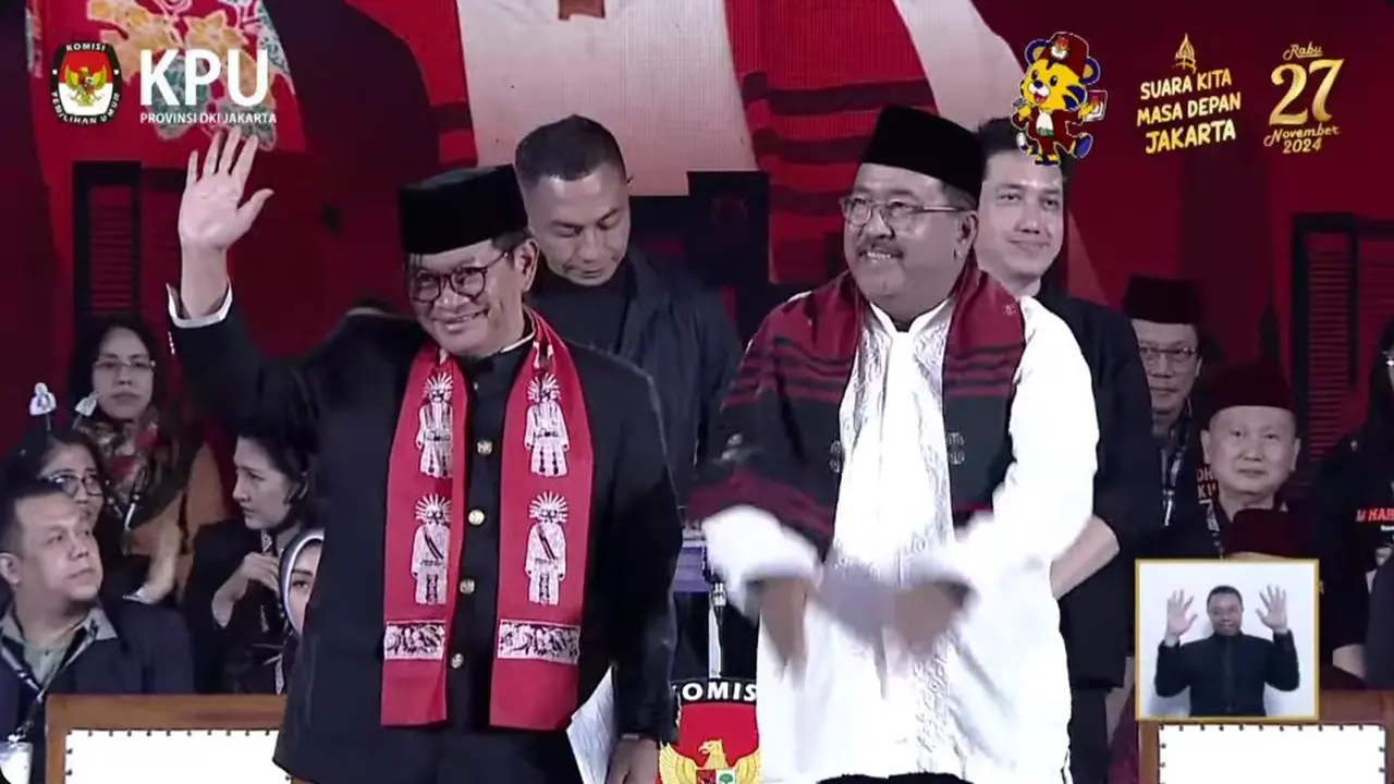 Pasangan calon gubernur dan calon wakil gubernur nomor urut 3 Pramono Anung-Rano Karno saat debat terakhir atau debat ketiga Pilkada Jakarta 2024.