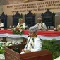 Wagub Jabar Uu Ruzhanul Ulum saat memberikan sambutan pada sidang paripurna HUT ke 650 Cirebon. Foto (Liputan6.com / Panji Prayitno)