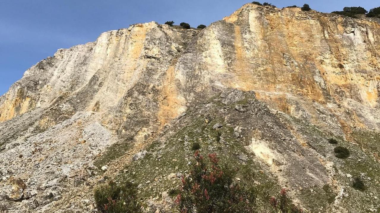 Misteri kaki besar