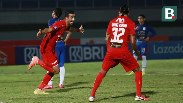 Foto: Persija Jakarta Ungguli PSIS Semarang 1-0 di Babak Pertama dalam BRI Liga 1 2021 / 2022