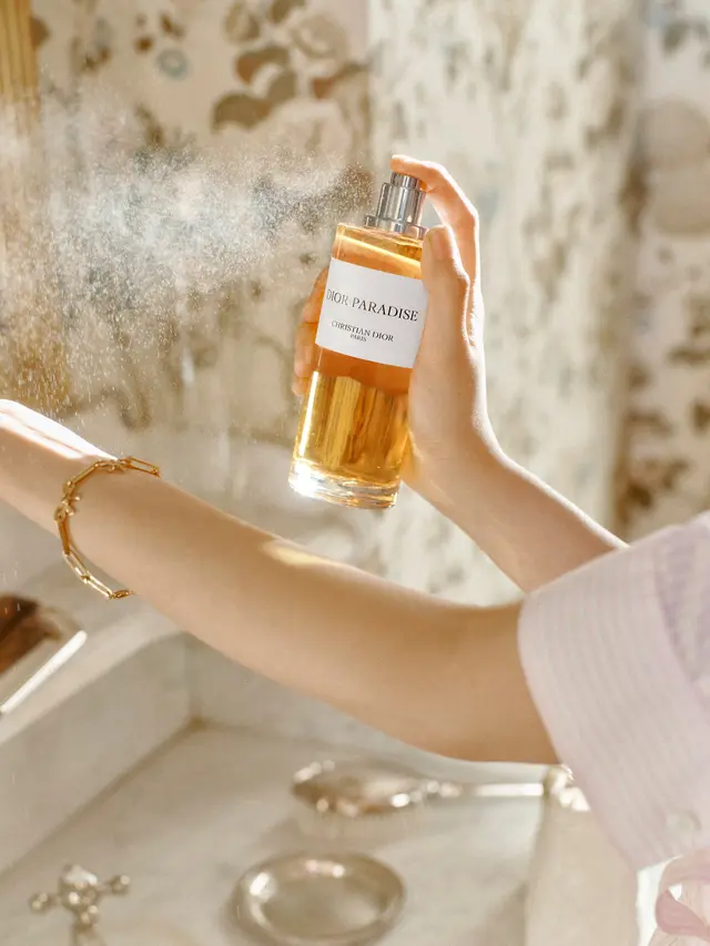 Dior Paradise, Parfum Terbaru yang Terinspirasi Kebun Almond Impian Christian Dior di Provence