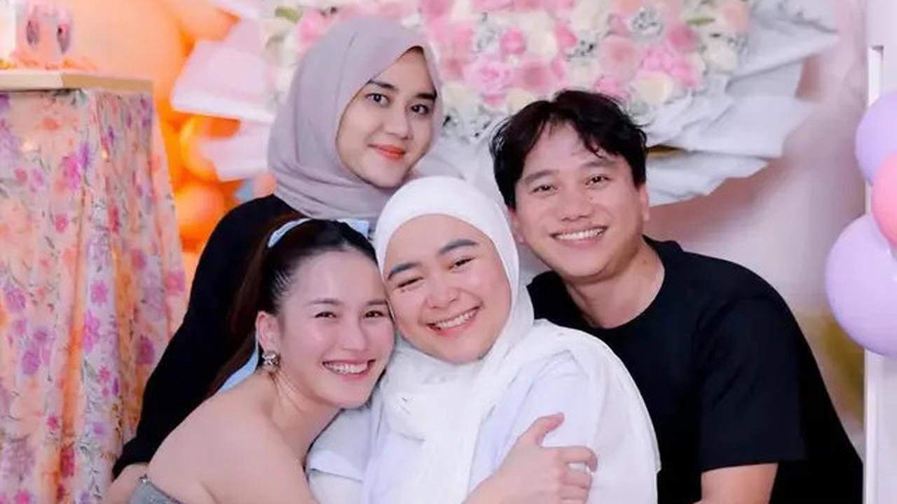 Potret Cantik  Natural Ayu Ting-Ting di Ultah Assyifa, Dikira KPop Idol dengan Wajah Nyaris Tanpa Makeup