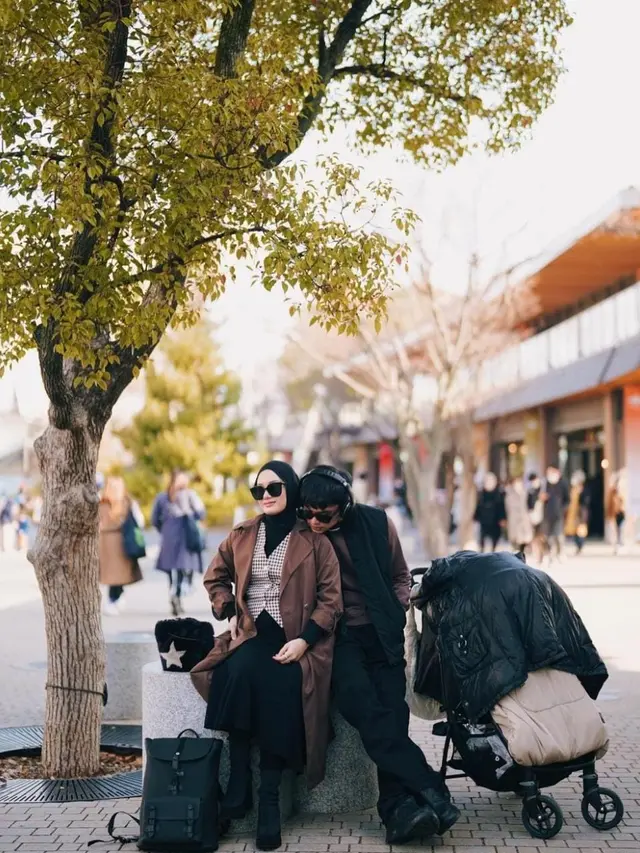Potret Mesra Dinda Hauw dan Rey Mbayang di Jepang, Bak Bulan Madu