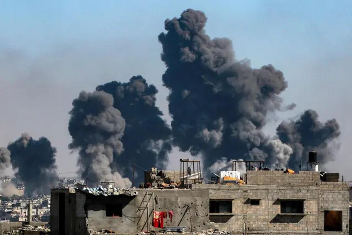 Di Tengah Negosiasi Gencatan Senjata, Israel Bombardir Jalur Gaza