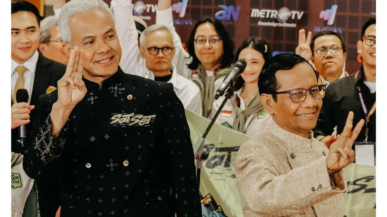 Ganjar Pranowo dan Mahmud MD Curi Perhatian Kenakan Beskap Ramah Lingkungan Usai Debat Cawapres Keempat