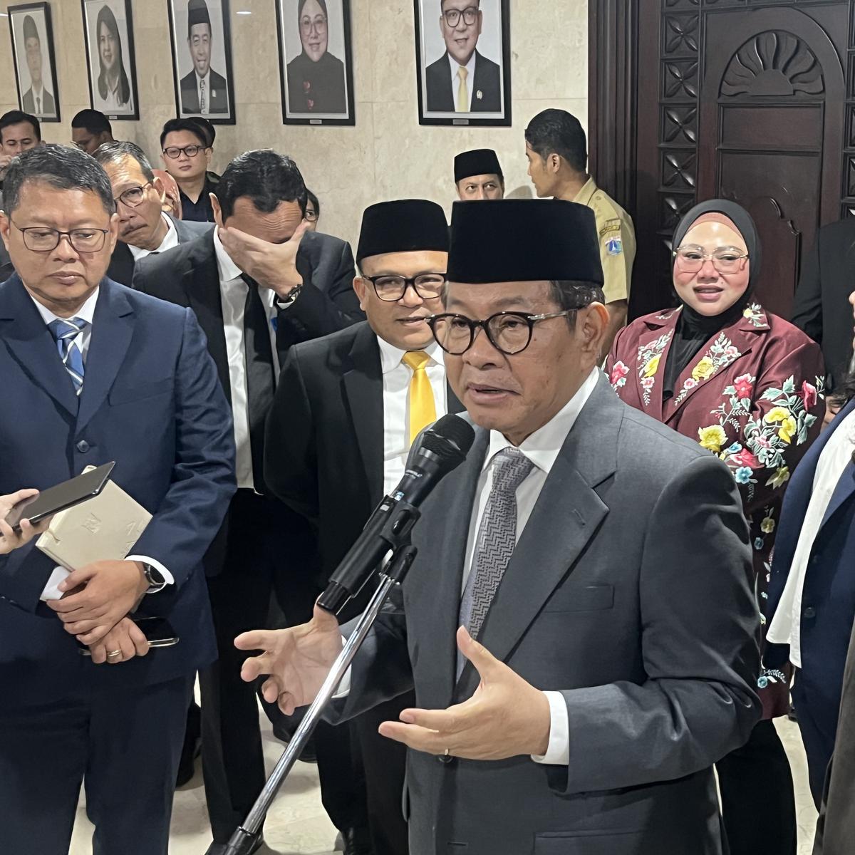 Pramono Anung di DPRD Jakarta