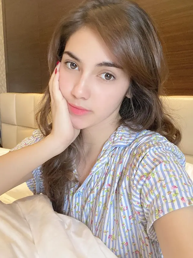 Jarang Tersorot, Ini 6 Potret Syahra Larez Mantan Kekasih Rizky Billar
