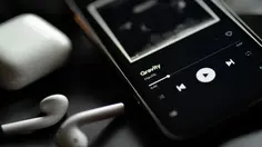 15 Lagu Lawas yang Sering Diputar Saat Jatuh Cinta, Romantis dan Bikin Nostalgia