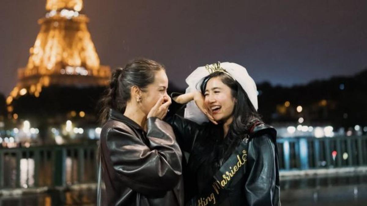 5 Potret Febby Rastanty dan Enzy Storia Liburan di Paris, Gaya Fashion Kompak Memesona
