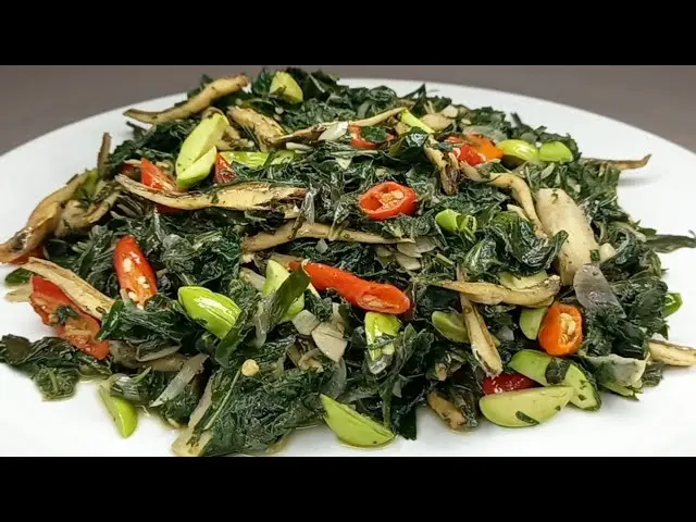 12 Resep tumis daun singkong yang gampang dibuat dan bikin nagih
