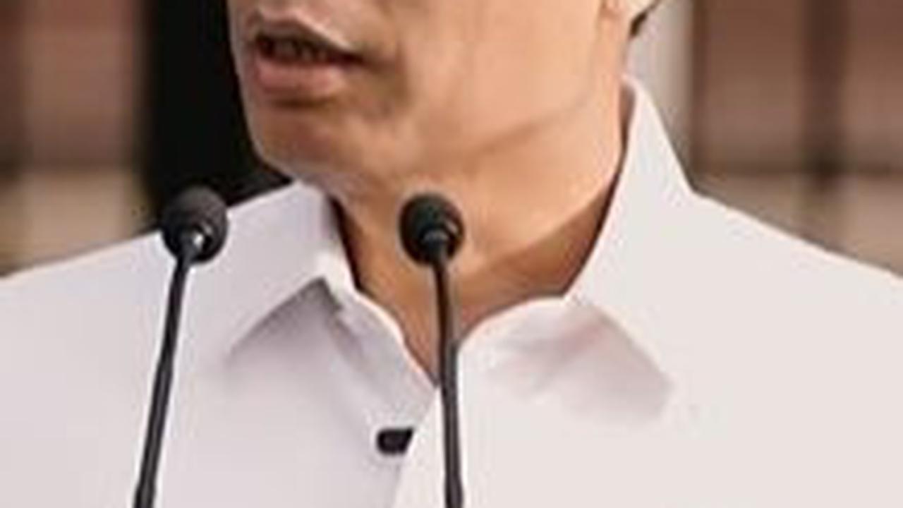 "Ingat bahwa jati diri kita adalah anggota kepolisian Republik Indonesia, ini tidak boleh kita lupakan," ungkap Wahyu.