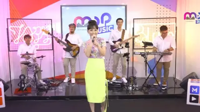 Penampilan Sarwendah saat nyanyi dangdut jadi pusat perhatian publik