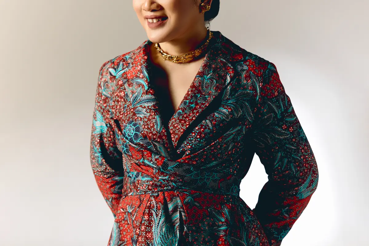 Lika-Liku Amanda Hartanto Jaga Eksklusivitas Batik Lewat Busana Modern