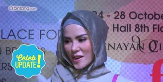 Angel Lelga punya gaya tersendiri dalam berhijab. Ia ingin para wanita berhijab tampil simpel, elegan dan smart.