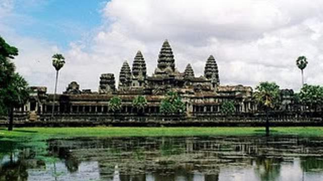 45+ Gambar Tempat Ibadah Agama Hindu Di Indonesia Terlengkap - Top