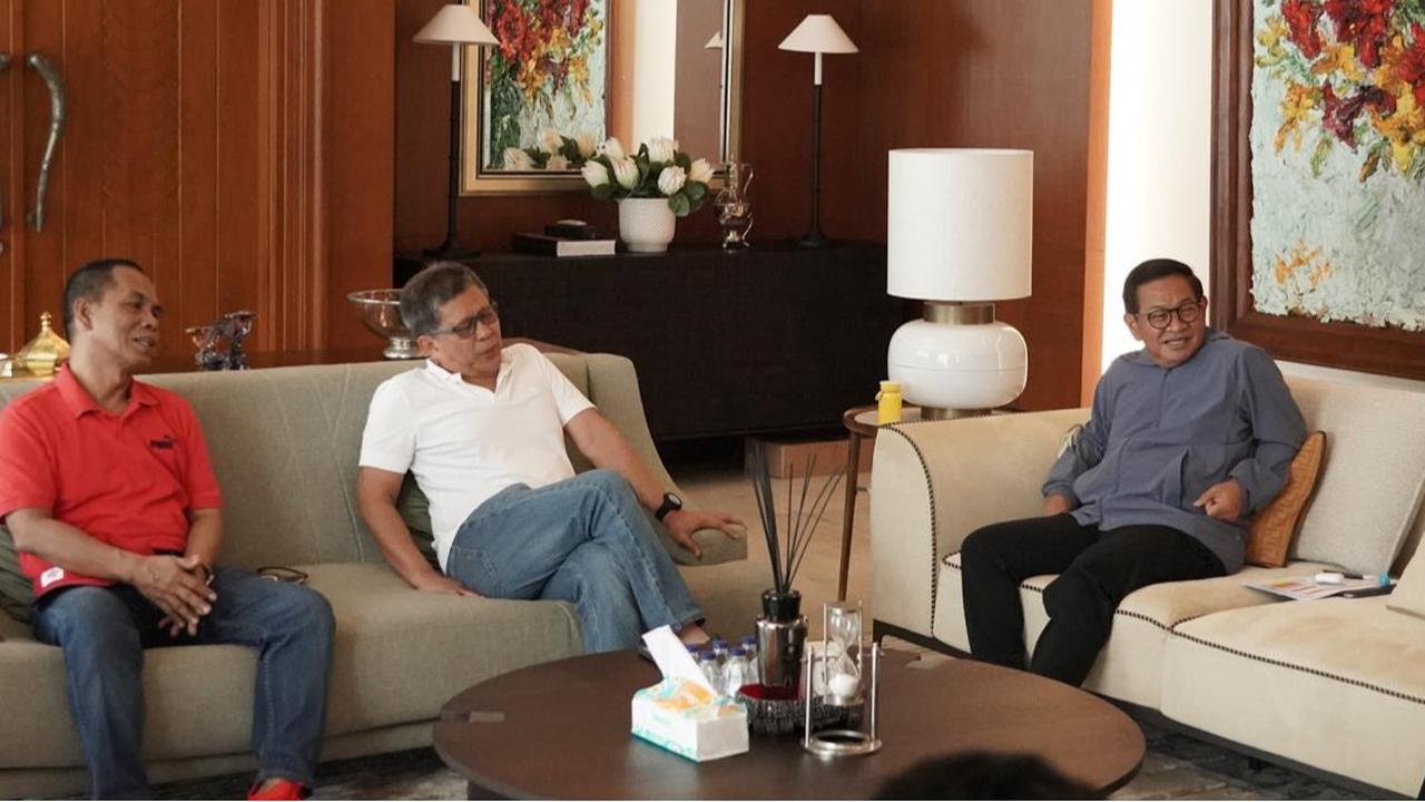 Rocky Gerung Bicara Pilkada Jakarta: Rakyat Menangkan AI karena Artificial Indonesia Pindah ke Solo