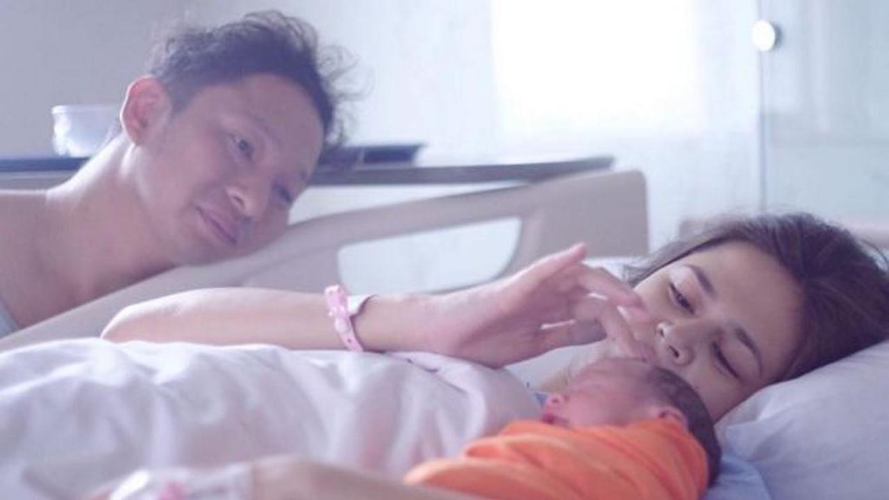 Ringgo Agus dan Sabai Morscheck Bagi Tugas Urus Anak