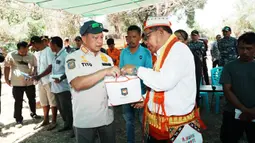 Mendagri Beri Tali Asih Rp 15 Juta Korban Gempa NTT